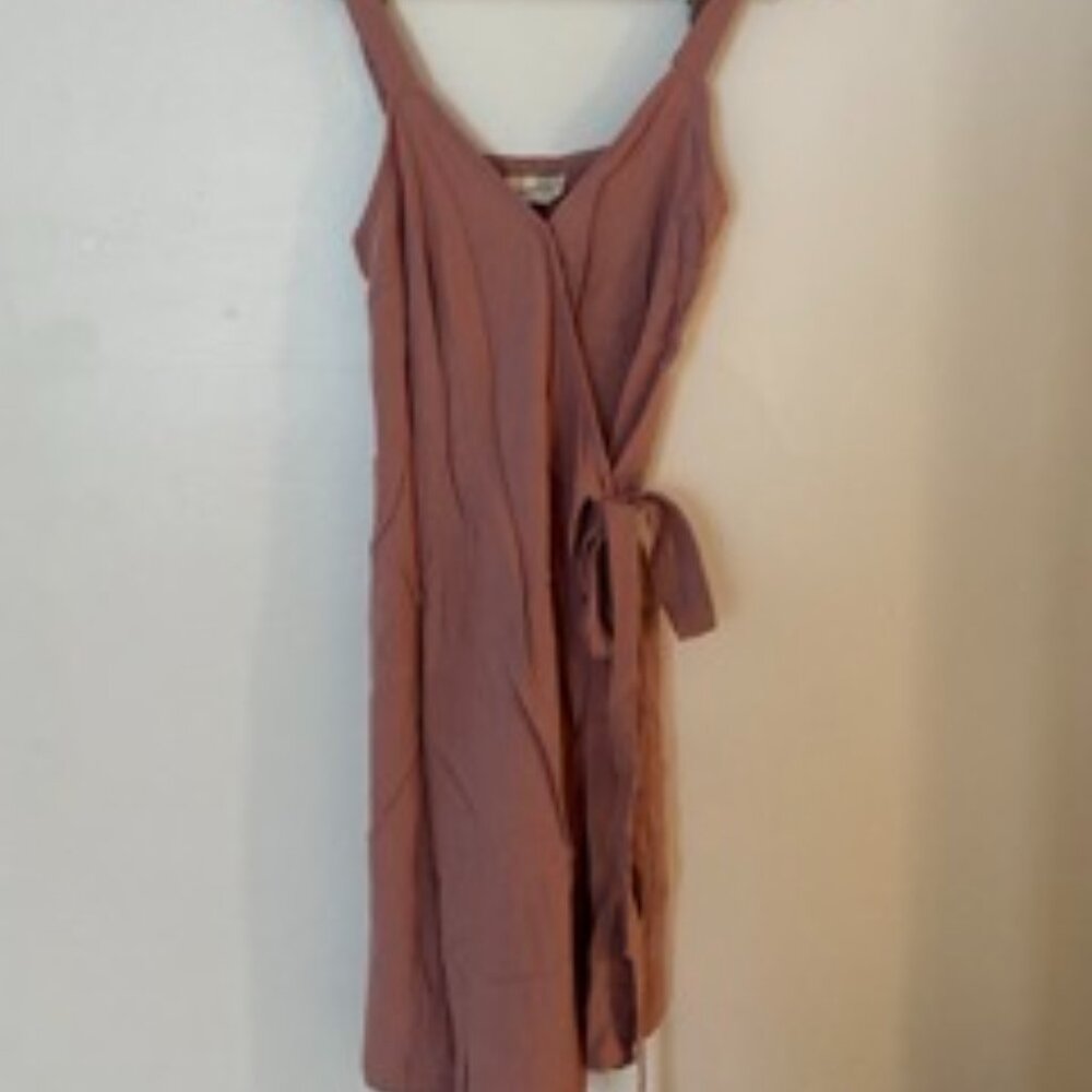 Universal Thread Pink Linen Wrap Dress size small